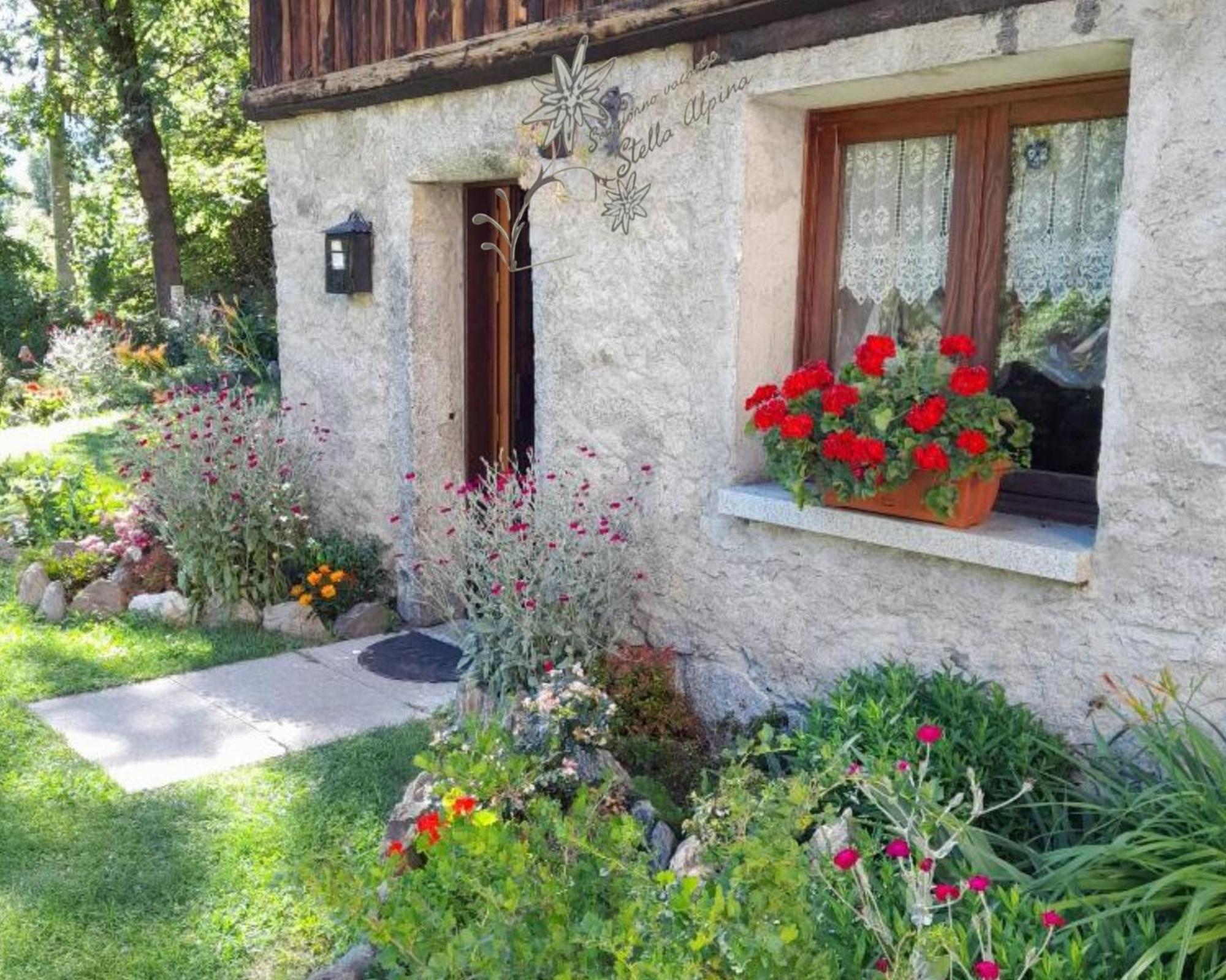 Soggiorno Vacanze Stella Alpina เตมู ภายนอก รูปภาพ